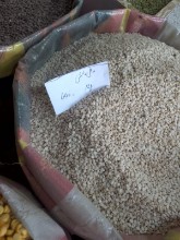 Picture of White urad lentils دال ماش سفيد